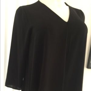 LBlack pullover shirt
